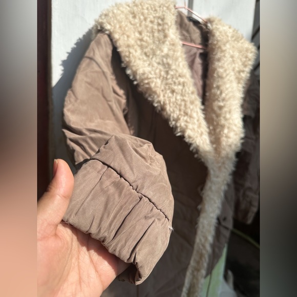 Fur coat - Picture 2 of 13